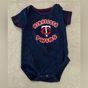 MLB Minnesota Twins Baby Outfit - Size 6-9M